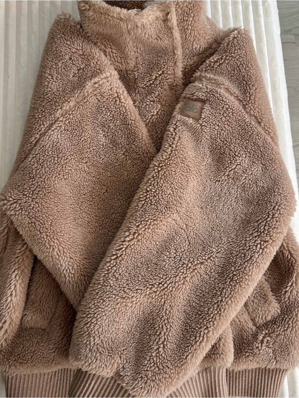 ALO Yoga taupe/ pinkish color  Sherpa Varsity Jacket sz small great for fall - Picture 13 of 13